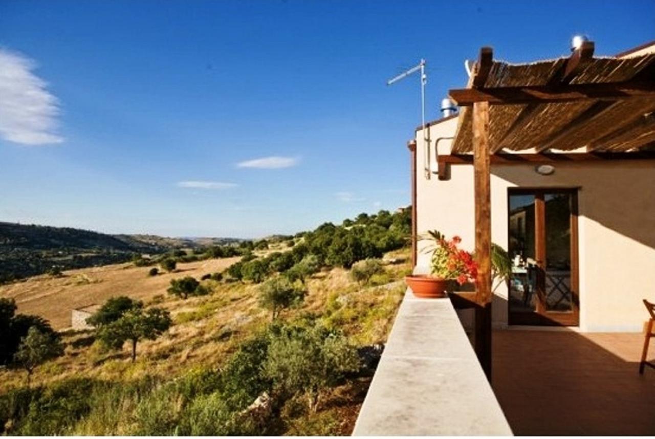 Casa Vacanze Modicarte Buitenkant foto